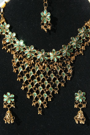 Grün Gold Bollywood Braut Schmuckset Collier Ohrringe Tika zum Sari