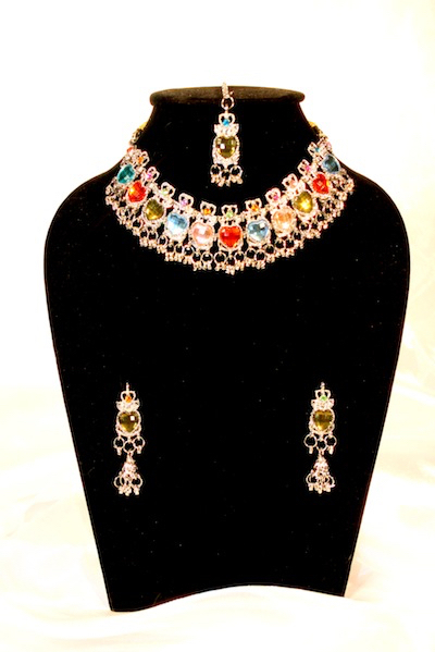 Bunt Herz Silber Bollywood Braut Schmuckset Collier Ohrringe Tika zum Sari