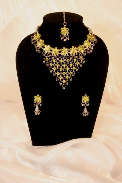 Gelb Silber Bollywood Braut Schmuckset Collier Ohrringe Tika zum Sari
